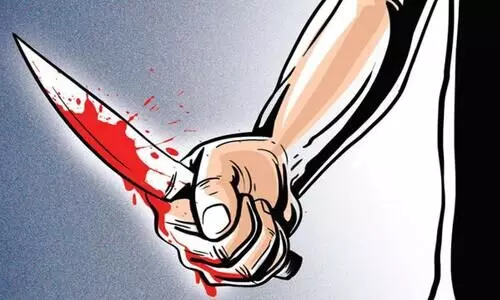 ത​മ്പാ​ന​ങ്ങാ​ടി​യി​ൽ ക​ത്തി​ക്കു​ത്ത്;  ര​ണ്ടു​പേ​ർ​ക്ക് പ​രി​ക്ക്​