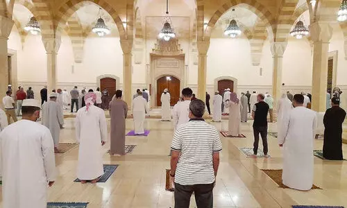 ജുമുഅ പുനരാരംഭിക്കുമെന്ന പ്രതീക്ഷയിൽ വിശ്വാസികൾ