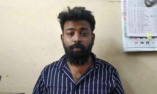 വഴിചോദിക്കുന്നതിനിടെ തുണി നീക്കി നഗ്നത പ്രദർശിപ്പിച്ചു; യുവാവിനെ നാട്ടുകാർ പിടികൂടി