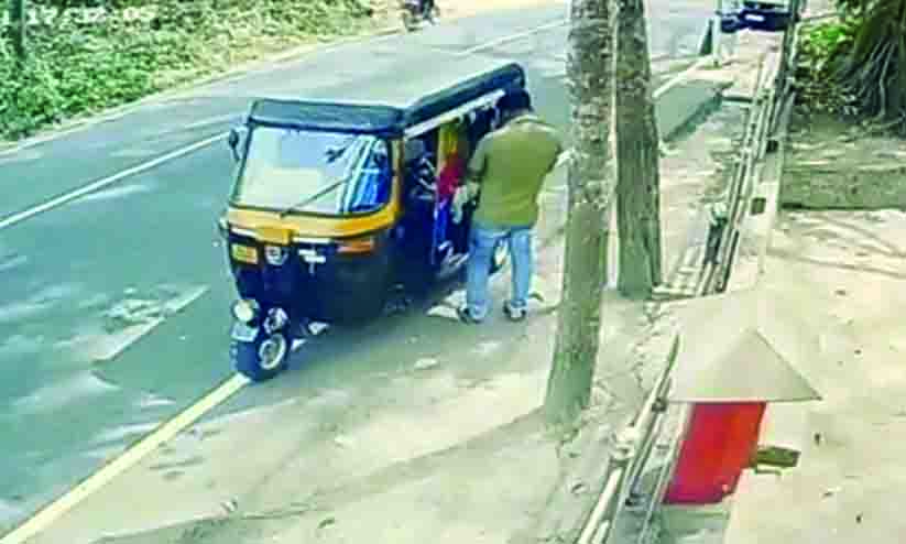 പൊ​ന്നു​മോ​ളോ​ട് സം​സാ​രി​ച്ചു നി​ൽ​ക്ക​വേ പാ​ഞ്ഞ​ടു​ത്ത് ലോ​റി...