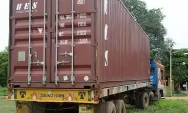 നിർത്തിയിട്ട ലോറിയിൽനിന്ന്​ മൂന്ന് ലക്ഷം രൂപ കവർന്നു