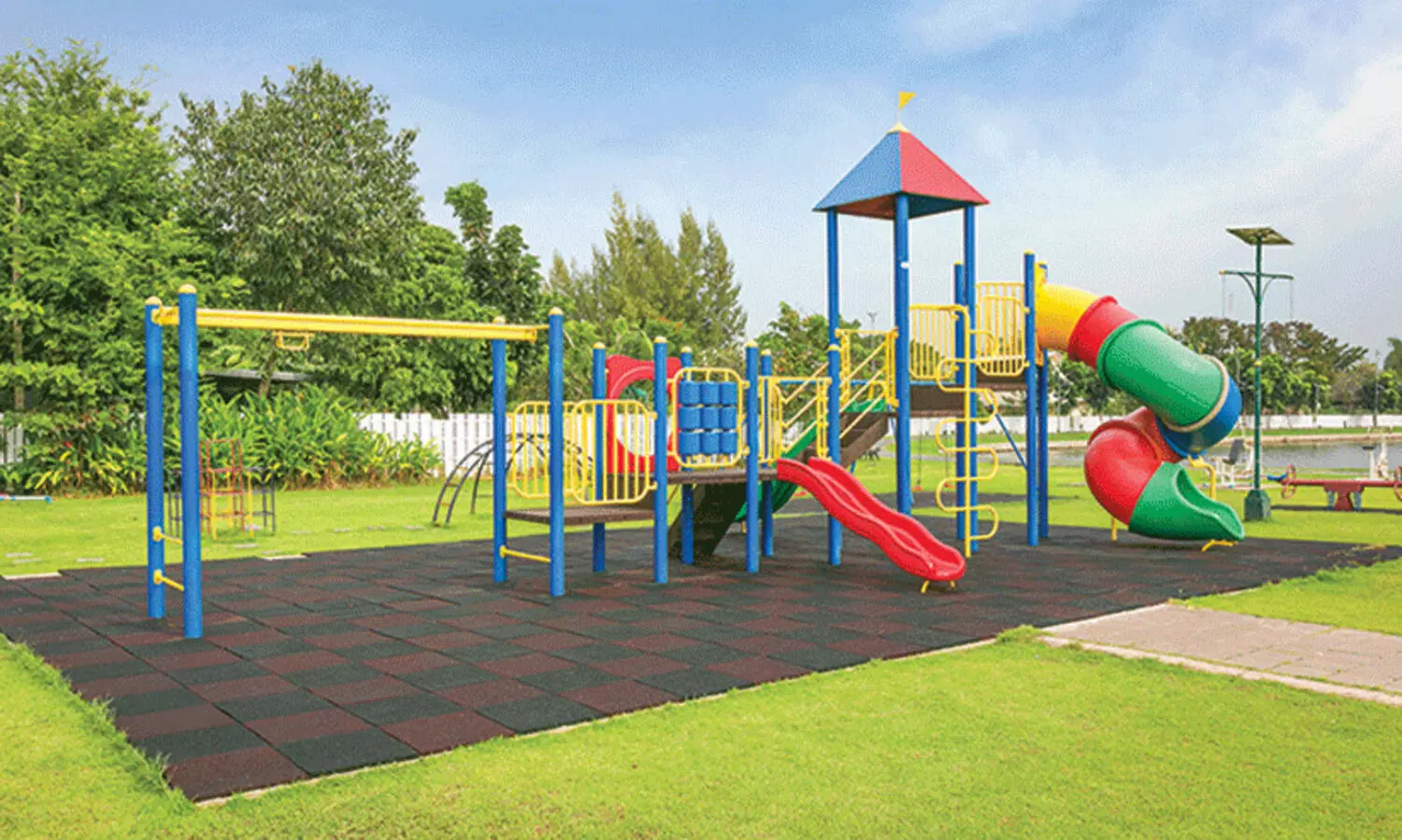 പാർക്കുകളിൽ നിയമലംഘനം നടത്തുന്നവർക്ക്​ കർശന നിയമനടപടി