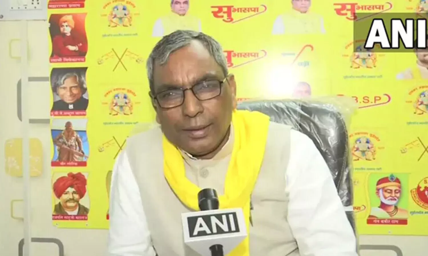 വോട്ട് ചെയ്ത് ജയിപ്പിച്ചാൽ ബൈക്കിൽ മൂന്ന് പേർക്ക് യാത്രാനുമതിയെന്ന് എസ്.ബി.എസ്.പി നേതാവ്