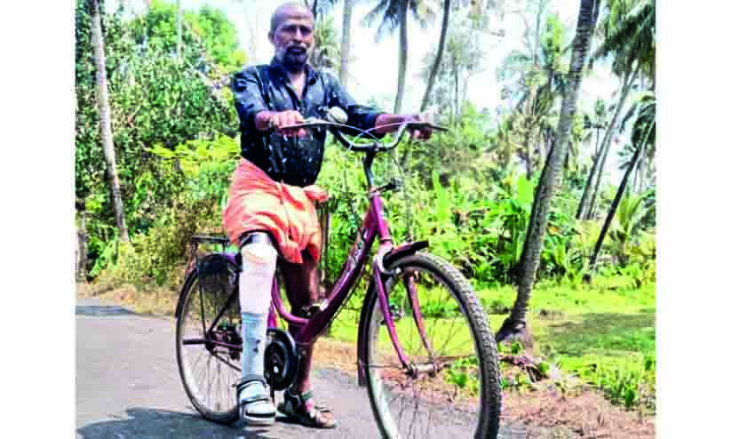 സ്നേഹത്തണലിന്‍റെ സാന്ത്വനത്തിൽ രമേഷിന് ഇനി സൈക്കിൾ ചവിട്ടാം