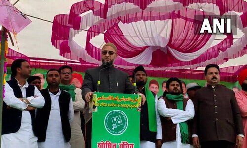 അവർ ഗാന്ധിയെ കൊന്നവർ, ഗോഡ്സെയുടെ പിൻമുറക്കാർ, ബാലറ്റിലല്ല വെടിയുണ്ടയിലാണ് അവരുടെ വിശ്വാസം -ഉവൈസി