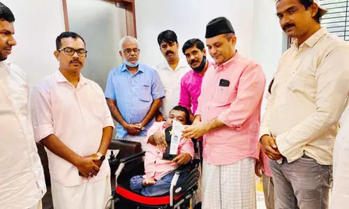 ഉ​ന്ന​ത വി​ജ​യം നേ​ടി​യ അ​ബ്ബാ​സ​ലി​യെ കെ.​എം.​സി.​സി അ​നു​മോ​ദി​ച്ചു