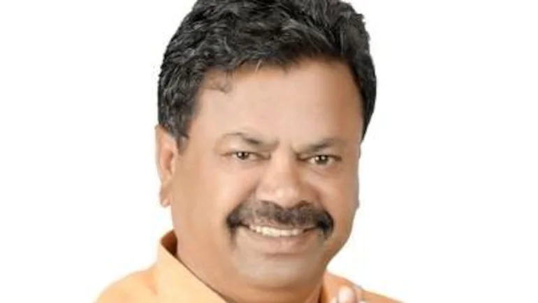 പീഡനങ്ങൾ ഉയരുന്നത് സ്ത്രീകളുടെ വസ്ത്രധാരണം കാരണം: പ്രിയങ്കയുടെ വസ്ത്ര സ്വാതന്ത്ര്യ പ്രസ്താവനക്കെതിരെ ബി.ജെ.പി. എം.എൽ.എ