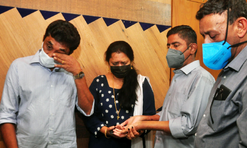 കൈതൊട്ടറിഞ്ഞു കൺമണിയെ