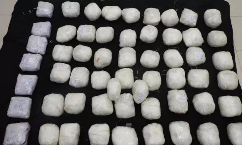 മയക്കുമരുന്ന് കടത്ത്: രണ്ട് വിദേശികൾ അറസ്റ്റിൽ മയക്കുമരുന്ന് കടത്ത്: രണ്ട് വിദേശികൾ അറസ്റ്റിൽ