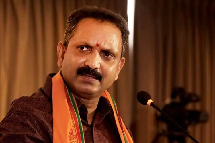 എസ്.ഡി.പി.ഐയുമായി അന്തർധാര സജീവം; സി.പി.എം ഇസ്ലാമികവത്കരണത്തിലേക്ക് പോവുന്നു- കെ. സുരേന്ദ്രന് എസ്.ഡി.പി.ഐയുമായി അന്തർധാര സജീവം; സി.പി.എം ഇസ്ലാമികവത്കരണത്തിലേക്ക് പോവുന്നു- കെ. സുരേന്ദ്രന്