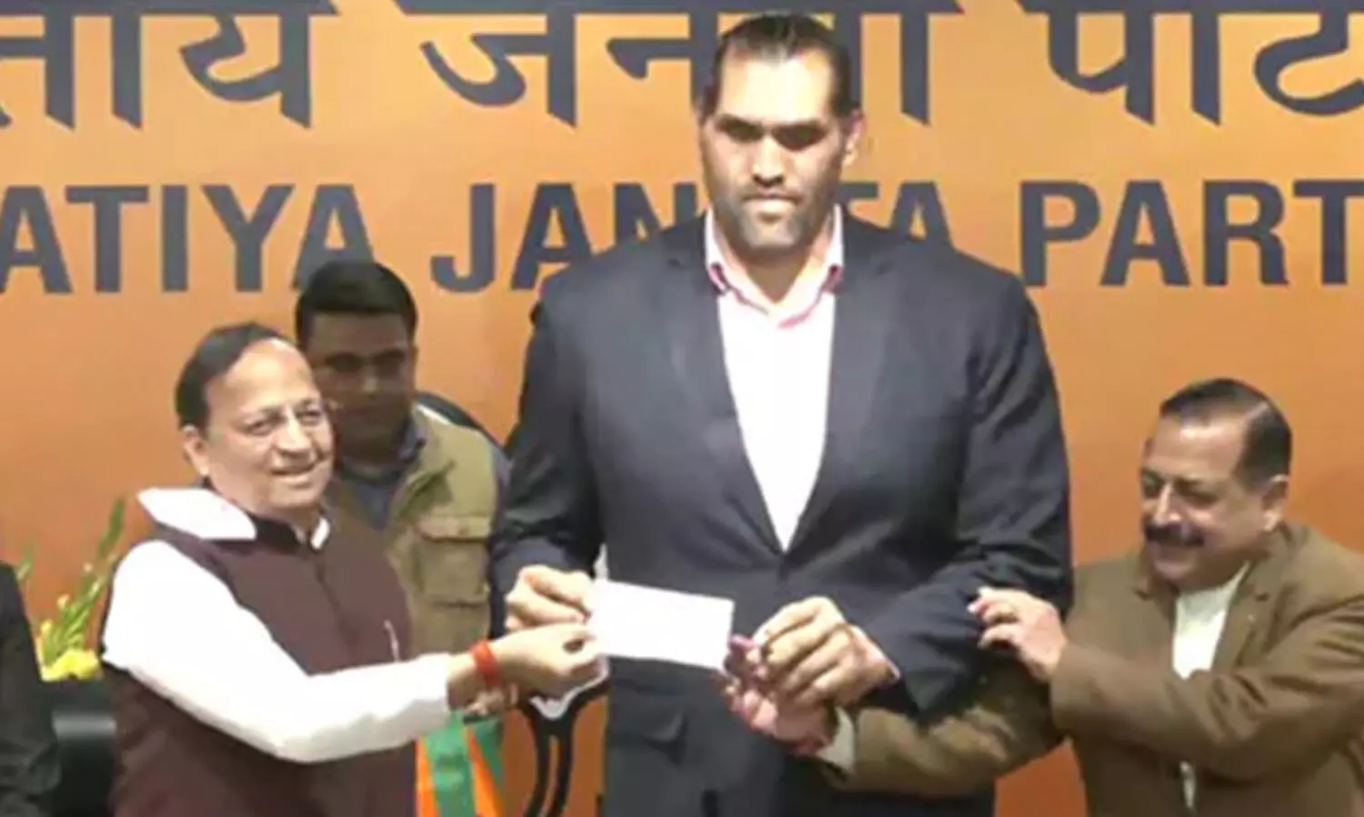 മുന്‍ ഗുസ്തി താരം ഗ്രേറ്റ് ഖാലി ബി.ജെ.പിയില്‍