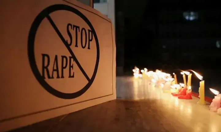 ജോലി വാഗ്ദാനം ചെയ്ത് 17കാരിയെ പീഢിപ്പിച്ച മൂന്ന് പേർ അറസ്റ്റിൽ