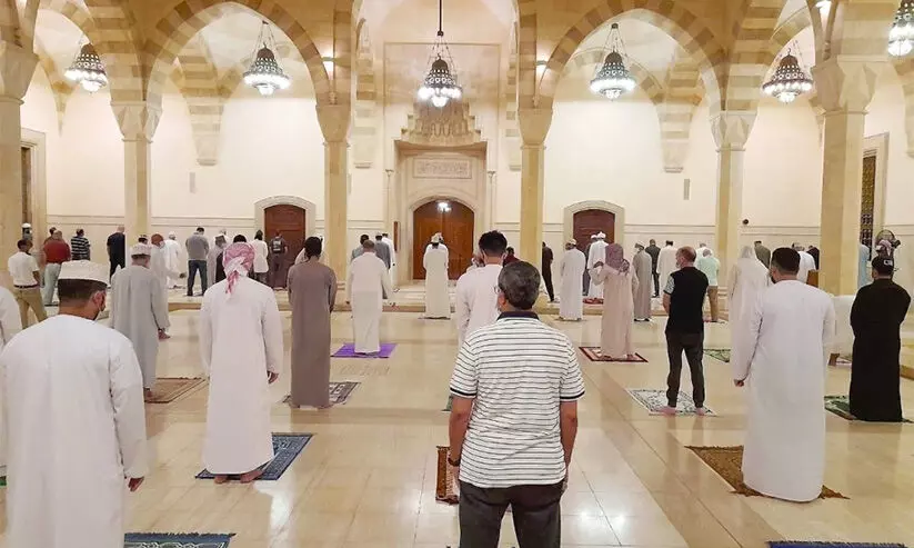 വിശ്വാസികൾ ഇന്നു​ വീണ്ടും വെള്ളിയാഴ്ച പ്രാർഥനക്ക്​...