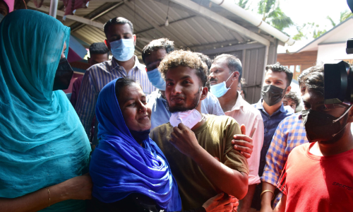 ഇനി മലകയറ്റം അനുമതിയോടെയെന്ന് ബാബു