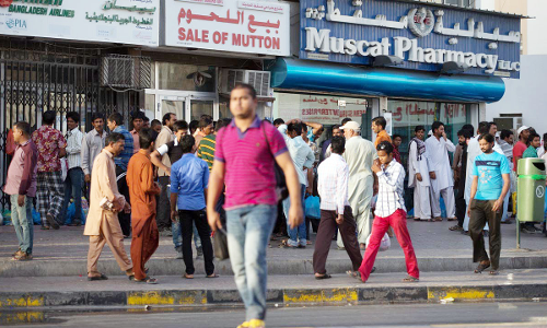 രാജ്യത്ത് ​വിദേ​​​ശ തൊഴിലാളികൾ കുറയുന്നു