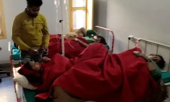 വിഷവാതകം ശ്വസിച്ച് 30 സ്ത്രീകൾക്ക് ദേഹാസ്വസ്ഥ്യം: രണ്ടുപേരുടെ നില ഗുരുതരം