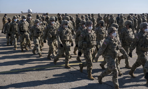 യുക്രെയ്ൻ: ഏ​തു​നി​മി​ഷ​വും റ​ഷ്യ​ൻ അ​ധി​നി​വേ​ശ​മു​ണ്ടാ​കു​മെ​ന്ന് യു.​എ​സ്; എം​ബ​സി​ക​ൾ ഒ​ഴി​പ്പി​ക്കു​ന്നു