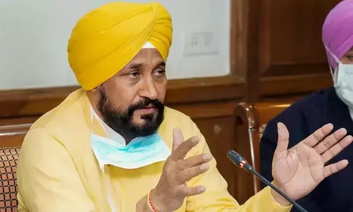 ബ്രിട്ടീഷുകാരെ പോലെ പഞ്ചാബ് കൊള്ളയടിക്കാനാണ് കെജ്‌രിവാൾ വന്നതെന്ന് ചരൺജിത് സിംഗ് ചന്നി