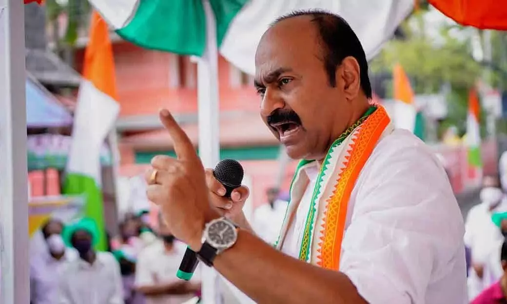 പിണറായി സർക്കാർ ഇടതു ലേബലിൽ തീവ്രവലതുപക്ഷ നയങ്ങൾ നടപ്പാക്കുന്നു -വി.ഡി സതീശൻ