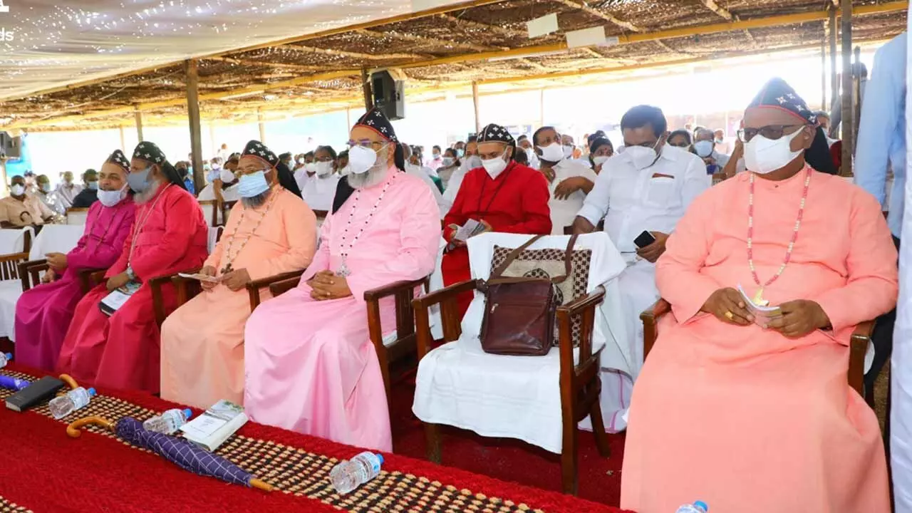 കെ-​റെ​യി​ൽ പ​ദ്ധ​തി കേ​ര​ള​ത്തി​ന് ആ​വ​ശ്യ​മി​ല്ലെ​ന്ന് യു​യാ​ക്കിം മാ​ർ സ​ഫ്റ​ഗ​ൻ മെ​ത്രാ​പ്പൊ​ലീ​ത്ത