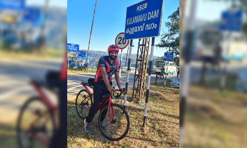 സൈക്കിളിൽ കൊടുമുടിയേറ്റം