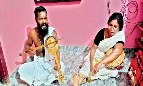 Pulluvan song artist distrees their lives under Covid controls