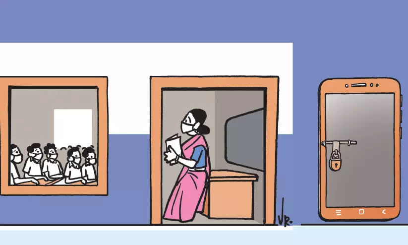 വീണ്ടും സ്കൂളിലേക്ക്: ഒന്ന്​-ഒമ്പത്​ ക്ലാസുകൾ ഇന്ന്​ പുനരാരംഭിക്കും; പ്രീ​ പ്രൈമറി ക്ലാസുകളും തുറക്കും