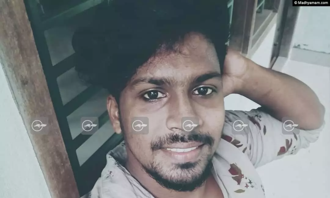 വിവാഹ സംഘത്തിൽ ബോംബെറിഞ്ഞയാളെ തിരിച്ചറിഞ്ഞു; തിരച്ചിൽ ഉൗർജിതം വിവാഹ സംഘത്തിൽ ബോംബെറിഞ്ഞയാളെ തിരിച്ചറിഞ്ഞു; തിരച്ചിൽ ഉൗർജിതം