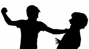 ബാലരാമപുരത്ത് രണ്ട് സംഘങ്ങൾ ഏറ്റുമുട്ടി; ആറുപേർക്ക് പരിക്ക് ബാലരാമപുരത്ത് രണ്ട് സംഘങ്ങൾ ഏറ്റുമുട്ടി; ആറുപേർക്ക് പരിക്ക്