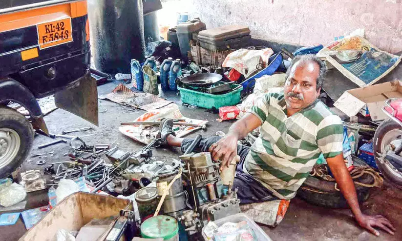 ജീവിതം ബ്രേക്ഡൗണായത് നിരവധി തവണ; ബാലെൻറ അതിജീവന ഓട്ടം തുടരുന്നു ജീവിതം ബ്രേക്ഡൗണായത് നിരവധി തവണ; ബാലെൻറ അതിജീവന ഓട്ടം തുടരുന്നു