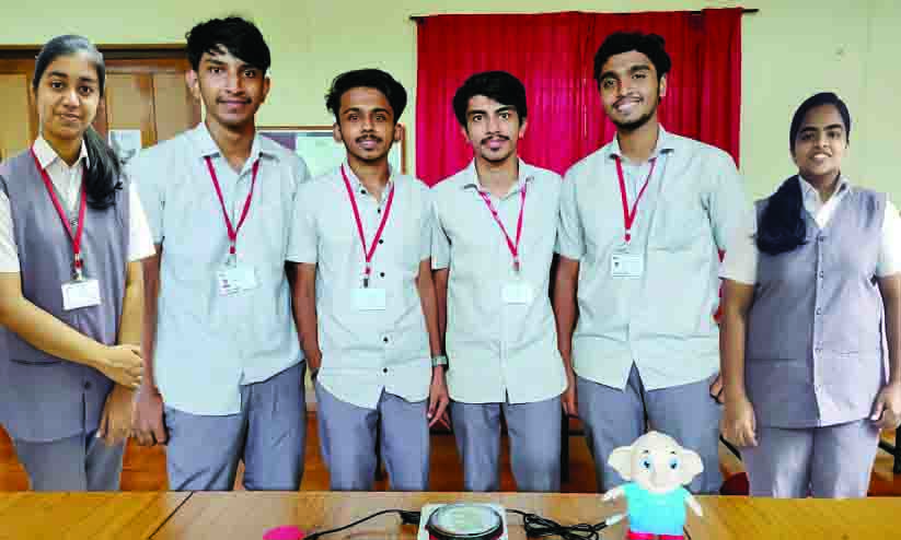 സംസാരശേഷിയില്ലാത്ത വിദ്യാർഥികൾ ഇനി സ്മാർട്ടായി സംസാരിക്കും; ധ്വനിയിലൂടെ