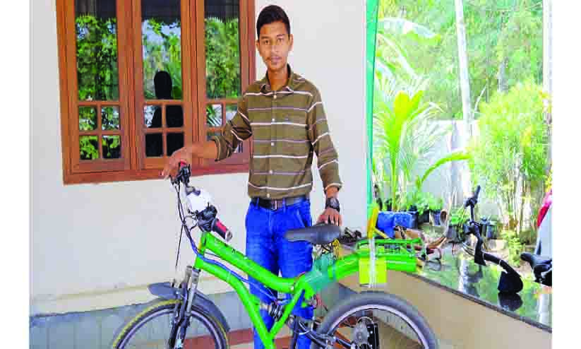 സ്വന്തമായി ഇലക്ട്രിക് സൈക്കിൾ നിർമിച്ച് പതിനഞ്ചുകാരൻ