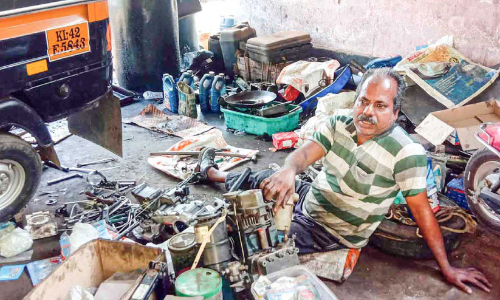 ജീവിതം ​ബ്രേക്​ഡൗണായത്​ നിരവധി തവണ; ബാല‍‍​െൻറ അതിജീവന ഓട്ടം തുടരുന്നു