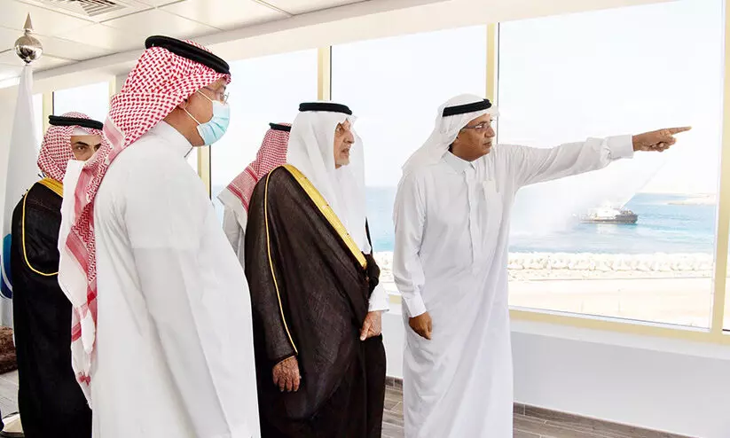 മക്ക ഗവർണർ വികസനപ്രവർത്തനം വിലയിരുത്തി