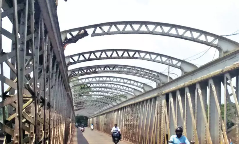 ഫറോക്ക് പഴയപാലം പുനരുദ്ധാരണം നടപടിയായില്ല