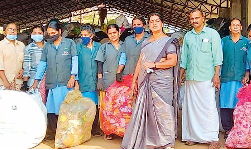 സ്മാര്ട്ട് ഗാര്ബേജ് മൊബൈല് ആപ്പുമായി കാഞ്ഞങ്ങാട് നഗരസഭ സ്മാര്ട്ട് ഗാര്ബേജ് മൊബൈല് ആപ്പുമായി കാഞ്ഞങ്ങാട് നഗരസഭ