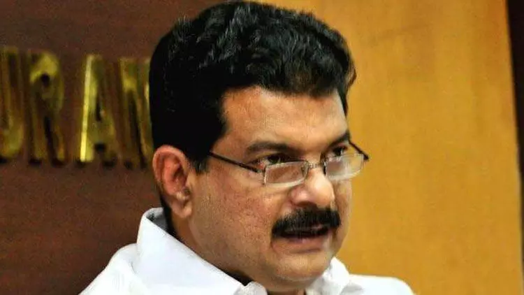 അധികഭൂമി തിരിച്ചുപിടിക്കൽ: പി.വി. അൻവർ ഹാജരായില്ല സാവകാശം ചോദിച്ച് അഭിഭാഷകൻ അധികഭൂമി തിരിച്ചുപിടിക്കൽ: പി.വി. അൻവർ ഹാജരായില്ല സാവകാശം ചോദിച്ച് അഭിഭാഷകൻ