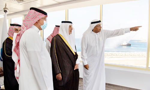 മക്ക ഗവർണർ വികസനപ്രവർത്തനം വിലയിരുത്തി