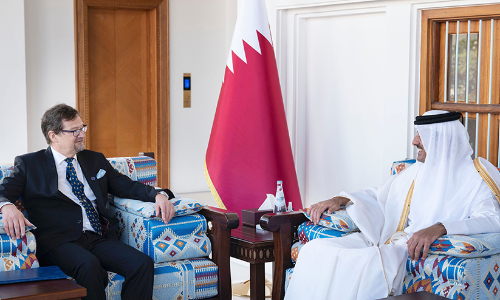 പുതിയ സ്ഥാനപതികളെ വരവേറ്റ്​ അമീർ