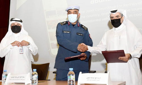 ഉപേക്ഷിക്കപ്പെട്ട വാഹനങ്ങൾ ഓൺലൈൻ ലേലത്തിന്​