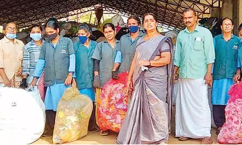 സ്മാ​ര്‍ട്ട് ഗാ​ര്‍ബേ​ജ് മൊ​ബൈ​ല്‍ ആ​പ്പു​മാ​യി കാ​ഞ്ഞ​ങ്ങാ​ട് ന​ഗ​ര​സ​ഭ