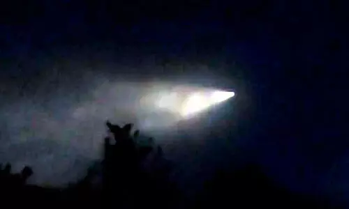 ആകാശത്ത് അപൂർവ കാഴ്ച; തീരവാസികളിൽ ആശയക്കുഴപ്പം