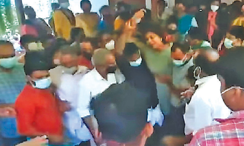 തേജ്ദേവിന് കണ്ണീരോടെ വിട തേജ്ദേവിന് കണ്ണീരോടെ വിട