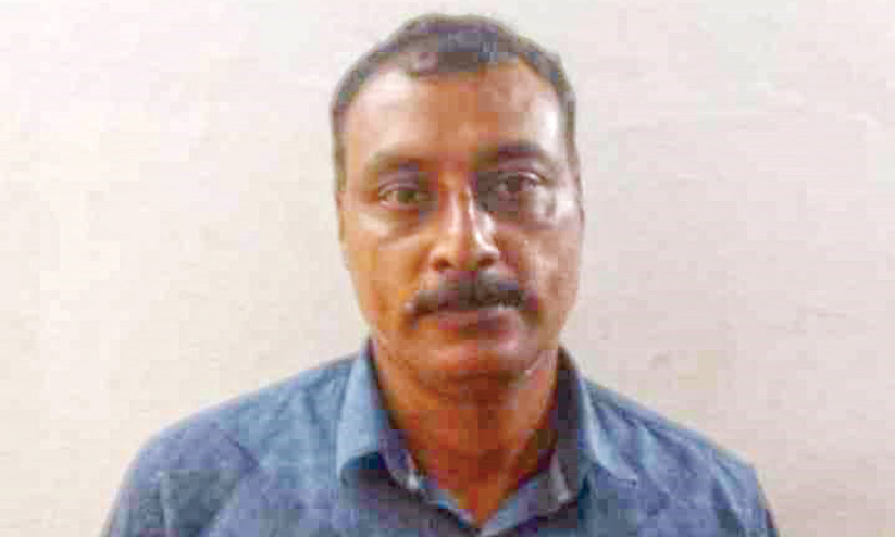 സ്വത്ത് തട്ടിയെടുക്കാന് അമ്മയെ മനോരോഗിയാക്കാന് ശ്രമം; മകന് അറസ്റ്റില് സ്വത്ത് തട്ടിയെടുക്കാന് അമ്മയെ മനോരോഗിയാക്കാന് ശ്രമം; മകന് അറസ്റ്റില്