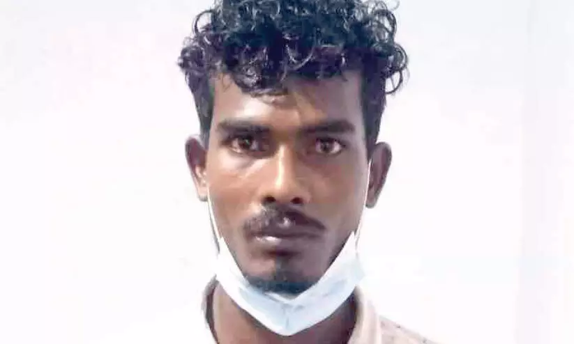 പ്രായപൂർത്തിയാകാത്ത പെൺകുട്ടിയെ പീഡിപ്പിച്ച ബംഗാൾ സ്വദേശി അറസ്റ്റിൽ പ്രായപൂർത്തിയാകാത്ത പെൺകുട്ടിയെ പീഡിപ്പിച്ച ബംഗാൾ സ്വദേശി അറസ്റ്റിൽ