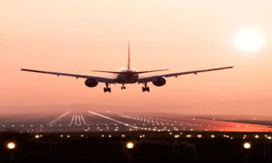 ഭയപ്പെടേണ്ട, യുക്രെയ്നിലേക്ക് കൂടുതൽ വിമാനങ്ങൾ ഏർപ്പാടാക്കും -കേന്ദ്രം ഭയപ്പെടേണ്ട, യുക്രെയ്നിലേക്ക് കൂടുതൽ വിമാനങ്ങൾ ഏർപ്പാടാക്കും -കേന്ദ്രം