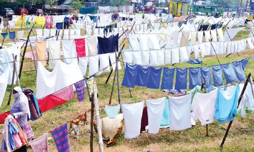 എത്ര അലക്കിവെളുപ്പിച്ചിട്ടും ഇൗ ജീവിതം ഇരുട്ടിൽ