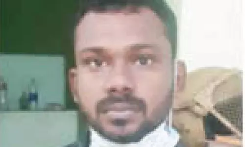 പെ​ൺ​കു​ട്ടി​ക​ളെ ത​ട്ടി​ക്കൊ​ണ്ടു​പോ​കാ​ൻ ശ്ര​മി​ച്ച പ്ര​തി പി​ടി​യി​ൽ