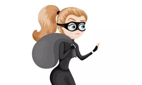 women thief