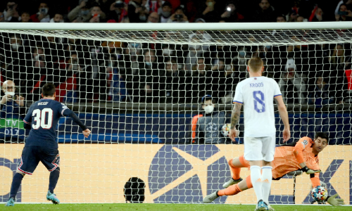 മെസ്സിക്കു പിഴച്ചു, എംബാപ്പെ വീട്ടി